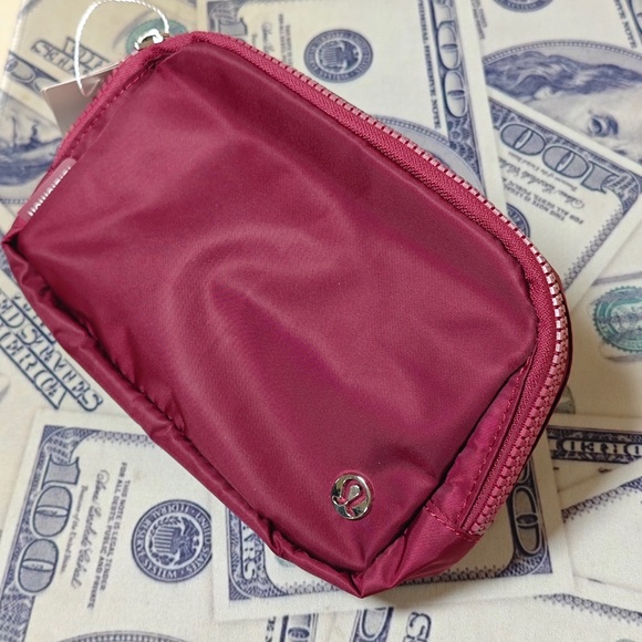 lululemon athletica Crossbody Bag in Burgundy - Picture 2 of 4